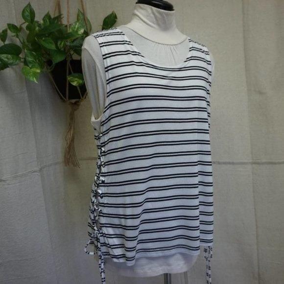 Jack by BB Dakota lace up side tank large - Picture 5 of 8